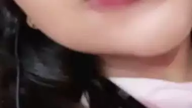 Most wanted Chamet girl nude viral show for money