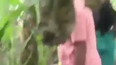 Desi outdoor sex of a Kolhapuri couple on a Banana farm