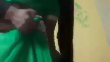 Girlfriend in saree lets boyfriend press her big boobs