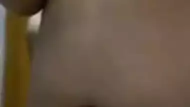Huge mallu aunty showing her big round boobs