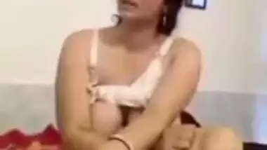 Hot Aunty With Heavy Assets Stroking Dick