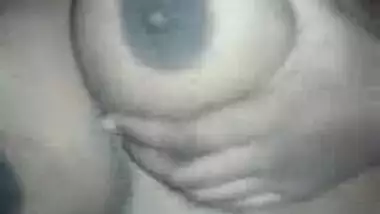 Horny Madurai girlâ€™s Tamil solo sex show